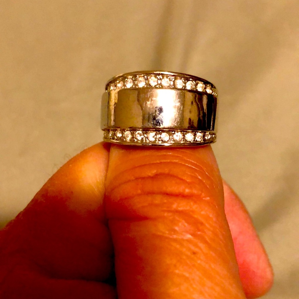 Silver Ring With Gemstone Border - image 1